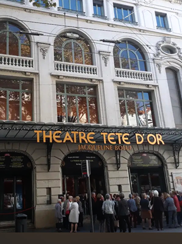 Façade de la Brasserie La Patrie sur l’avenue de Saxe à Lyon 6e